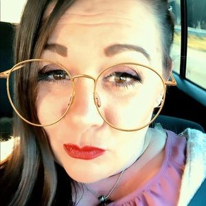 Meet your Posher, Carrie